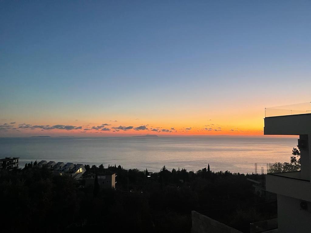 La Maroja View Hotel Dhërmi Екстериор снимка