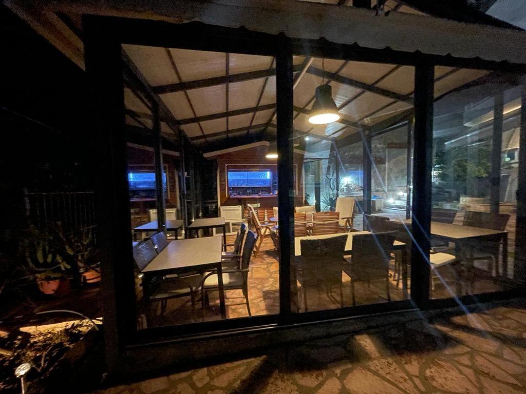 La Maroja View Hotel Dhërmi Екстериор снимка