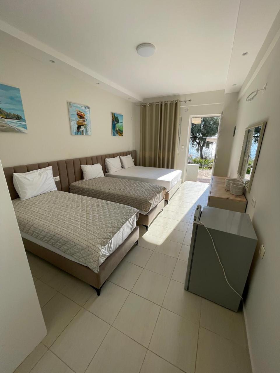 La Maroja View Hotel Dhërmi Екстериор снимка