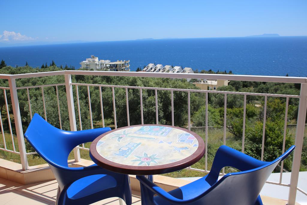 La Maroja View Hotel Dhërmi Екстериор снимка