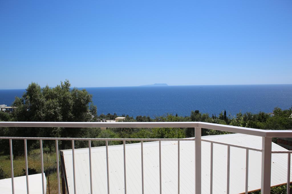 La Maroja View Hotel Dhërmi Екстериор снимка
