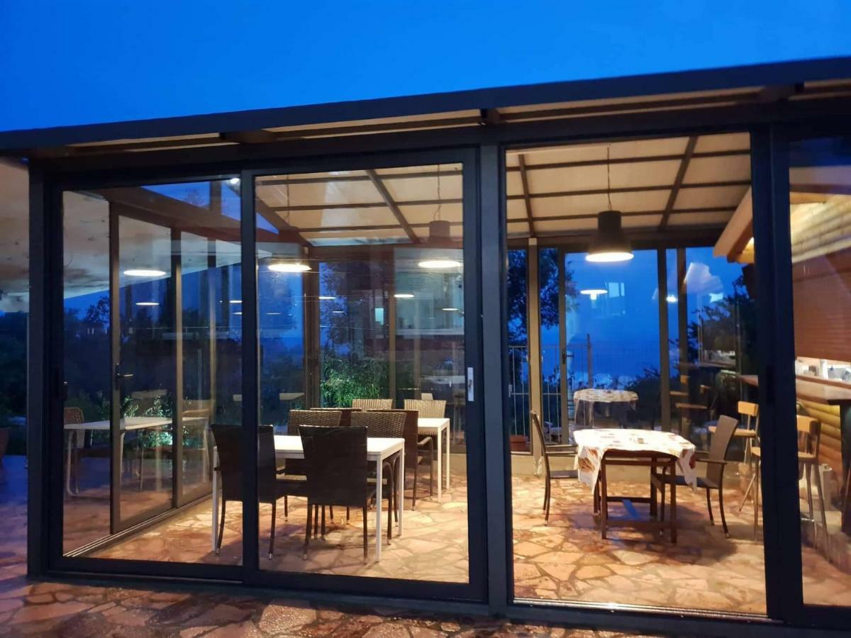 La Maroja View Hotel Dhërmi Екстериор снимка